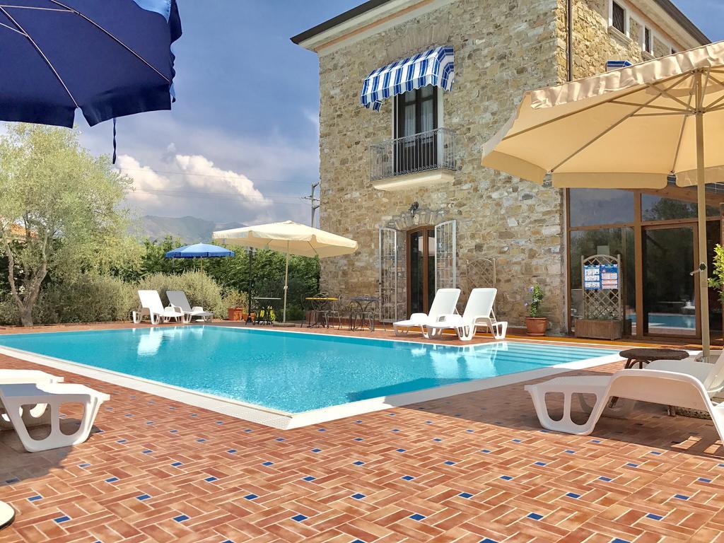 Casa Vacanze Il Cenito Кастелабате Екстериор снимка