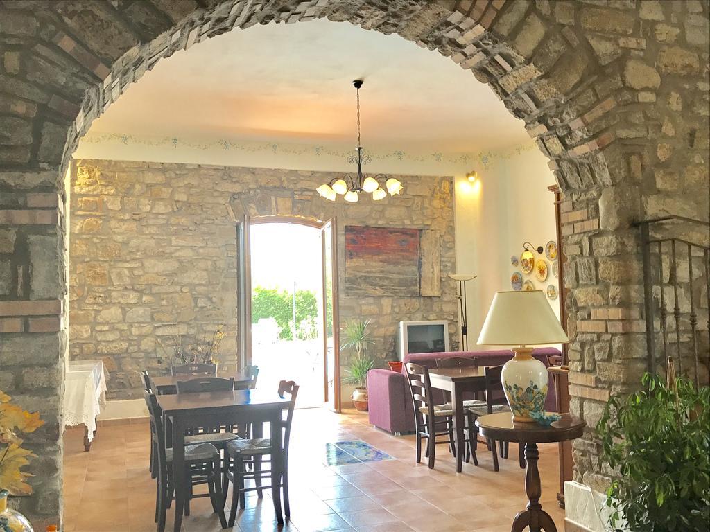 Casa Vacanze Il Cenito Кастелабате Екстериор снимка