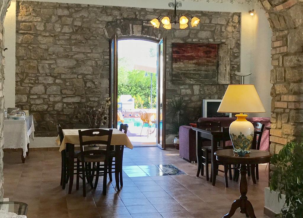 Casa Vacanze Il Cenito Кастелабате Екстериор снимка