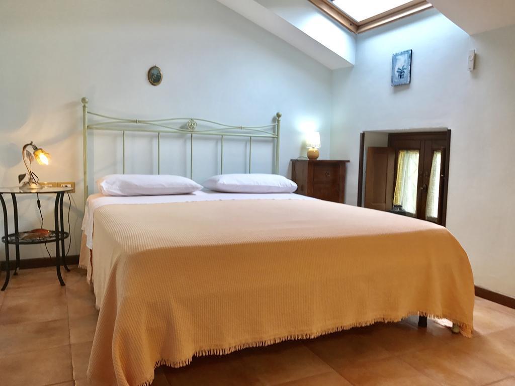 Casa Vacanze Il Cenito Кастелабате Екстериор снимка