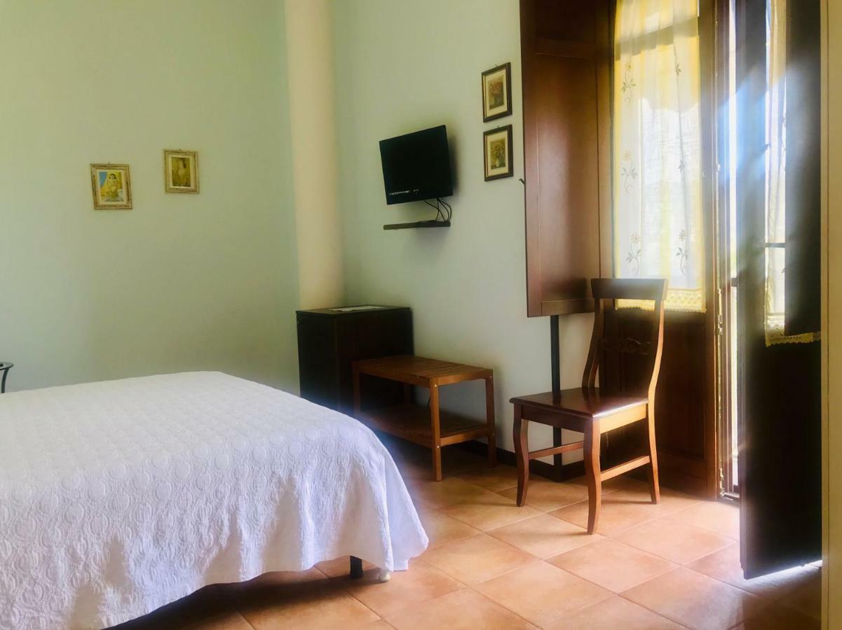 Casa Vacanze Il Cenito Кастелабате Екстериор снимка